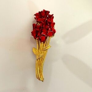 Vintage Danbury mint DM dozen roses brooch pin